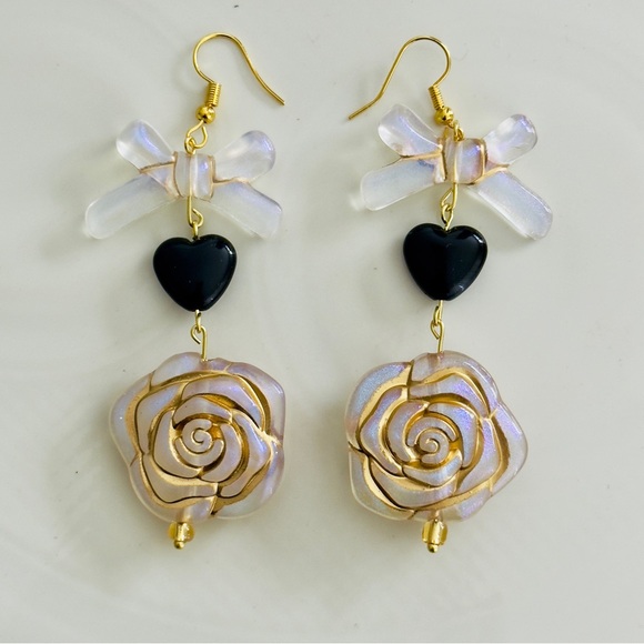 Elegant Gold and Black Rose Earrings - Picture 3 of 4